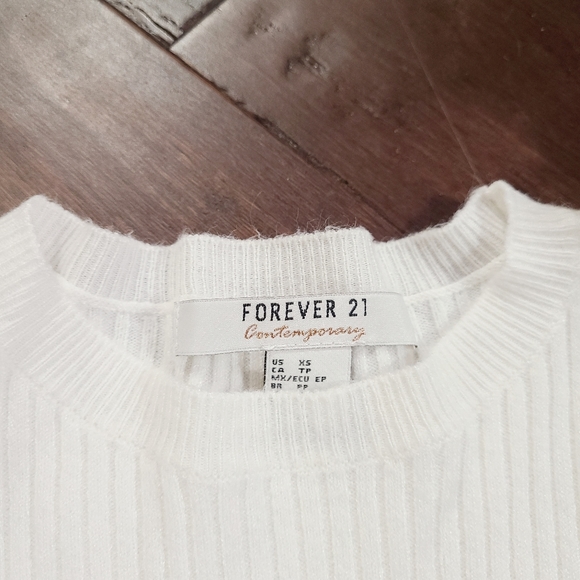 Forever21 Contemporary White Ruffle Trumpet Sleeve Sweater Top - Picture 5 of 6